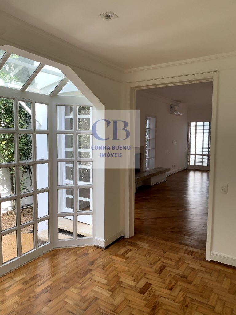CASA SUPER ACONCHEGANTE NO JARDIM EUROPA – REFORMADA – PARA LOCAÇÃO CASA SUPER ACONCHEGANTE NO JARDIM EUROPA – REFORMADA – PARA LOCAÇÃO