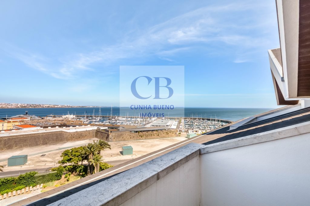 VISTA MARAVILHOSA PARA A BAÍA DE CASCAIS VISTA MARAVILHOSA PARA A BAÍA DE CASCAIS