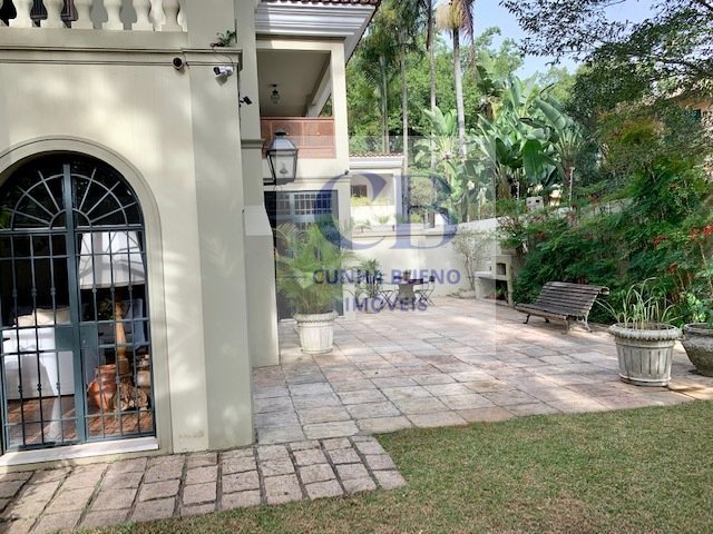 CASA À VENDA – PARA REFORMA – NO JARDIM AMÉRICA CASA À VENDA – PARA REFORMA – NO JARDIM AMÉRICA