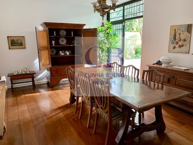 CASA À VENDA – PARA REFORMA – NO JARDIM AMÉRICA CASA À VENDA – PARA REFORMA – NO JARDIM AMÉRICA