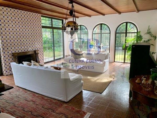 CASA À VENDA – PARA REFORMA – NO JARDIM AMÉRICA