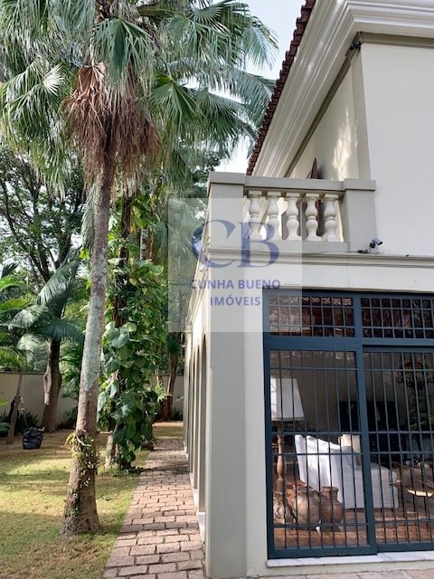 CASA À VENDA – PARA REFORMA – NO JARDIM AMÉRICA CASA À VENDA – PARA REFORMA – NO JARDIM AMÉRICA