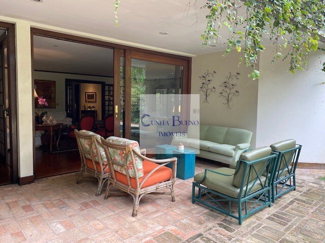CASA FANTÁSTICA COM JARDIM E PISCINA NO ALTO DE PINHEIROS CASA FANTÁSTICA COM JARDIM E PISCINA NO ALTO DE PINHEIROS