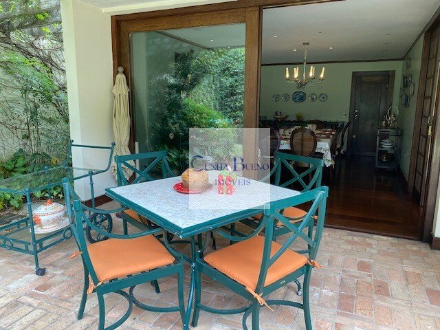 CASA FANTÁSTICA COM JARDIM E PISCINA NO ALTO DE PINHEIROS CASA FANTÁSTICA COM JARDIM E PISCINA NO ALTO DE PINHEIROS