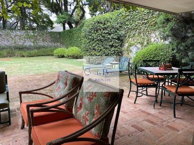 CASA FANTÁSTICA COM JARDIM E PISCINA NO ALTO DE PINHEIROS CASA FANTÁSTICA COM JARDIM E PISCINA NO ALTO DE PINHEIROS