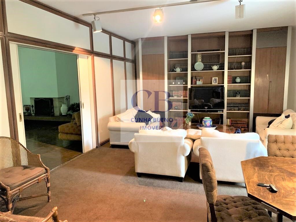 CASA PARA USO RESIDENCIAL E COMERCIAL NA CIDADE JARDIM – DISPONÍVEL PARA VENDA OU LOCAÇÃO CASA PARA USO RESIDENCIAL E COMERCIAL NA CIDADE JARDIM – DISPONÍVEL PARA VENDA OU LOCAÇÃO