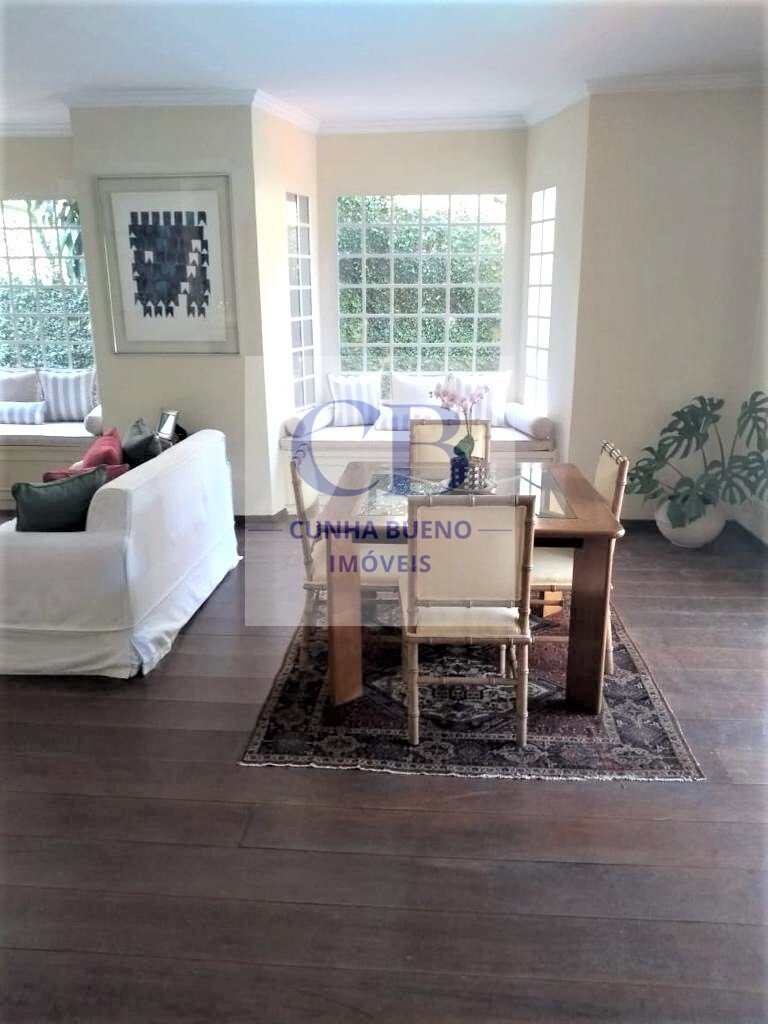 CASA NO MORUMBI PARA VENDA – MUITA LUZ E AMPLOS ESPAÇOS CASA NO MORUMBI PARA VENDA – MUITA LUZ E AMPLOS ESPAÇOS