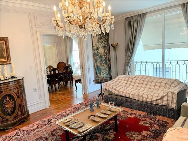 APARTAMENTO CLÁSSICO REFORMADO NO JARDIM PAULISTA – PARA VENDA OU LOCAÇÃO