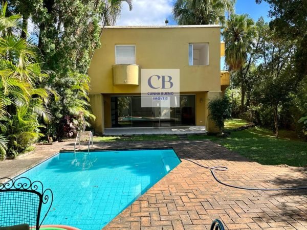 CASA COM BASTANTE ESPAÇO NO REAL PARQUE