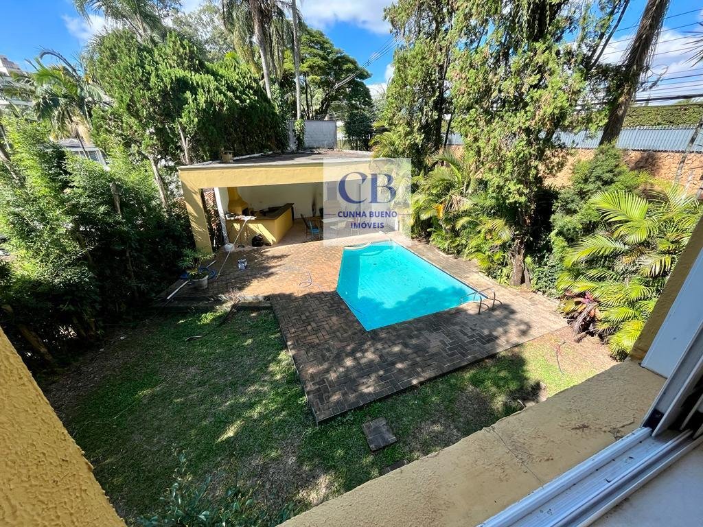 CASA COM BASTANTE ESPAÇO NO REAL PARQUE CASA COM BASTANTE ESPAÇO NO REAL PARQUE