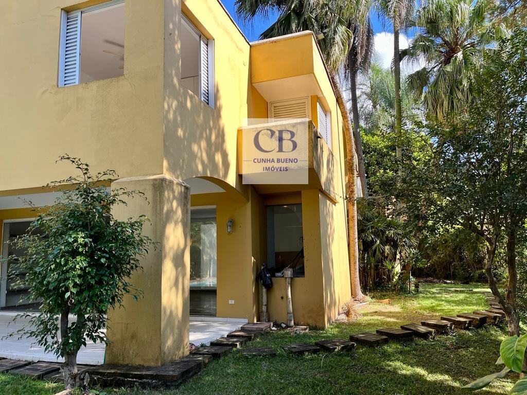 CASA COM BASTANTE ESPAÇO NO REAL PARQUE CASA COM BASTANTE ESPAÇO NO REAL PARQUE