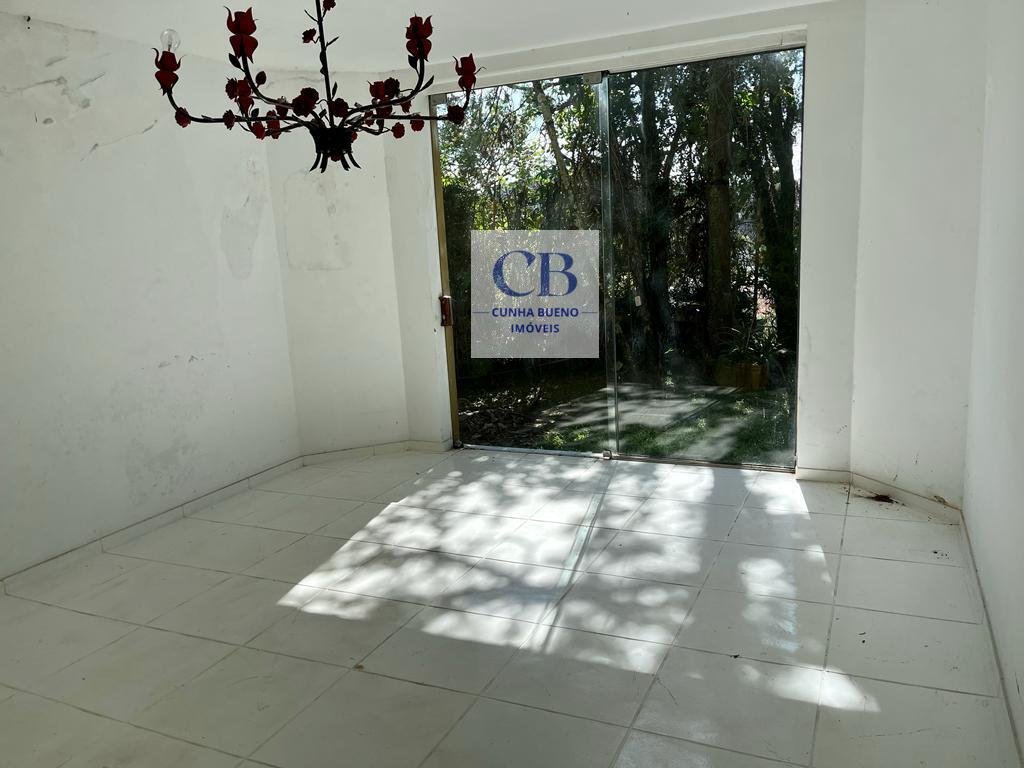 CASA COM BASTANTE ESPAÇO NO REAL PARQUE CASA COM BASTANTE ESPAÇO NO REAL PARQUE