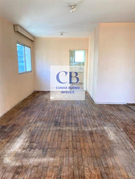 APARTAMENTO COM EXCELENTE POTENCIAL PARA REFORMA NO ITAIM BIBI