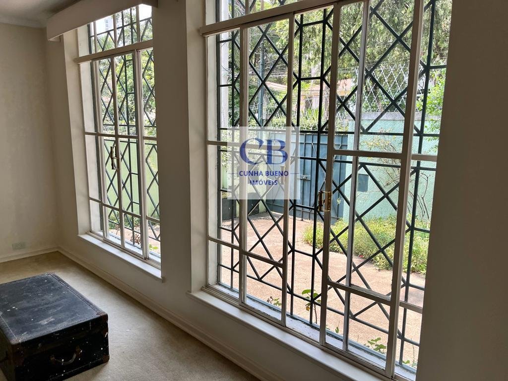 CASA COM 306 M² NO PACAEMBU – PARA REFORMA