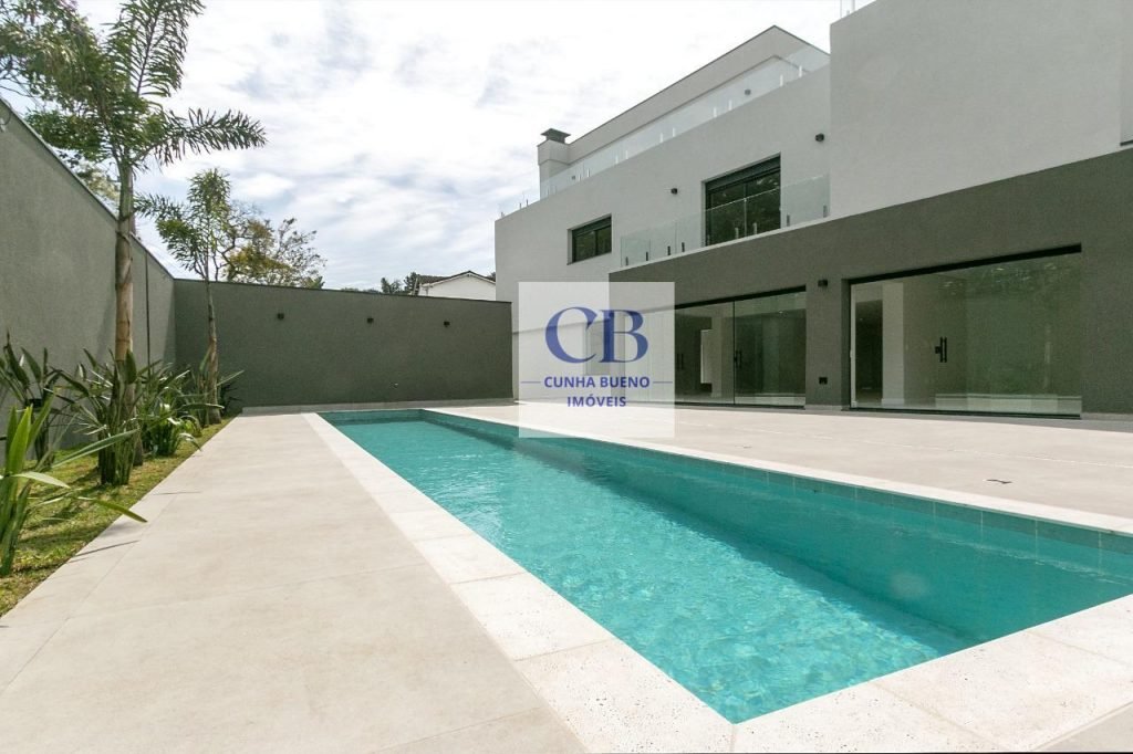 CASA IMPECÁVEL E TOTALMENTE REFORMADA NO JARDIM EUROPA CASA IMPECÁVEL E TOTALMENTE REFORMADA NO JARDIM EUROPA