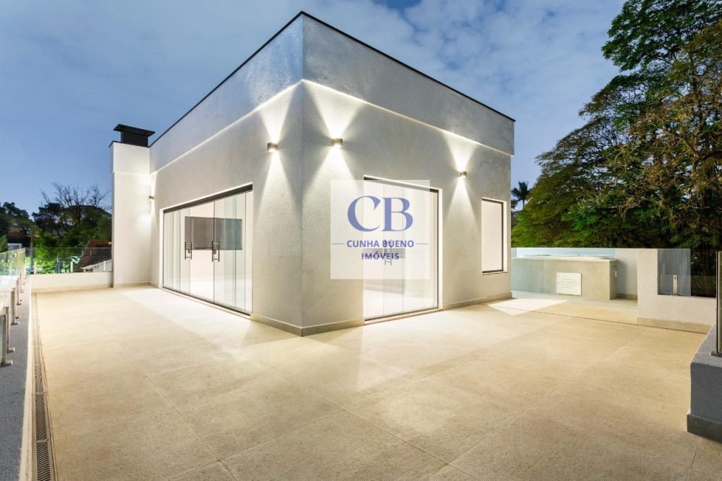 CASA IMPECÁVEL E TOTALMENTE REFORMADA NO JARDIM EUROPA CASA IMPECÁVEL E TOTALMENTE REFORMADA NO JARDIM EUROPA