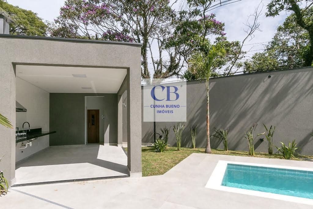 CASA IMPECÁVEL E TOTALMENTE REFORMADA NO JARDIM EUROPA CASA IMPECÁVEL E TOTALMENTE REFORMADA NO JARDIM EUROPA