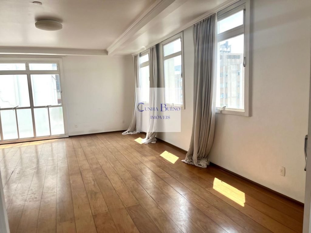 APARTAMENTO COM 2 VAGAS DE GARAGEM NOS JARDINS APARTAMENTO COM 2 VAGAS DE GARAGEM NOS JARDINS