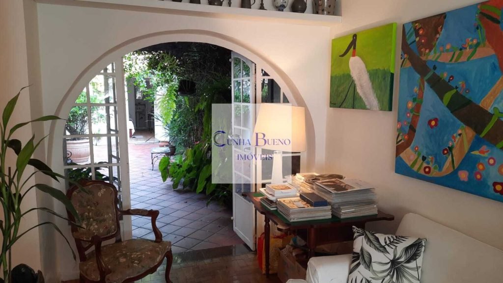 CASA EM LOCALIZAÇÃO PRIVILEGIADA NO JARDIM AMÉRICA CASA EM LOCALIZAÇÃO PRIVILEGIADA NO JARDIM AMÉRICA