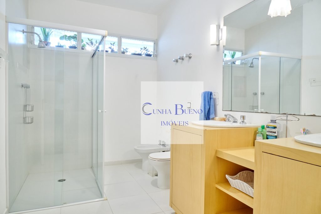 APARTAMENTO COM MUITA LUZ NATURAL PARA LOCAÇÃO NOS JARDINS