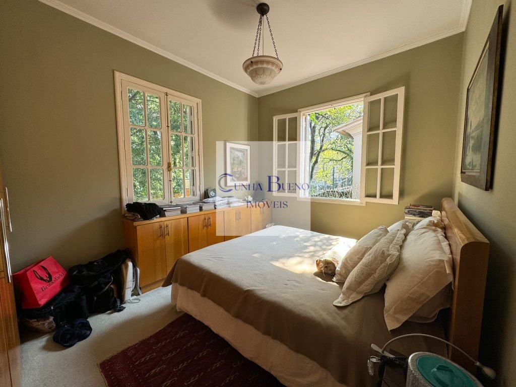 CASA EM EXCELENTE LOCALIZAÇÃO NO JARDIM PAULISTA