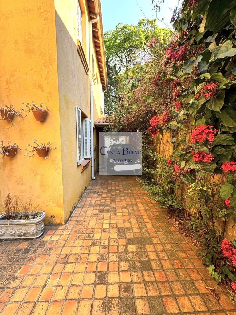 CASA EM EXCELENTE LOCALIZAÇÃO NO JARDIM PAULISTA