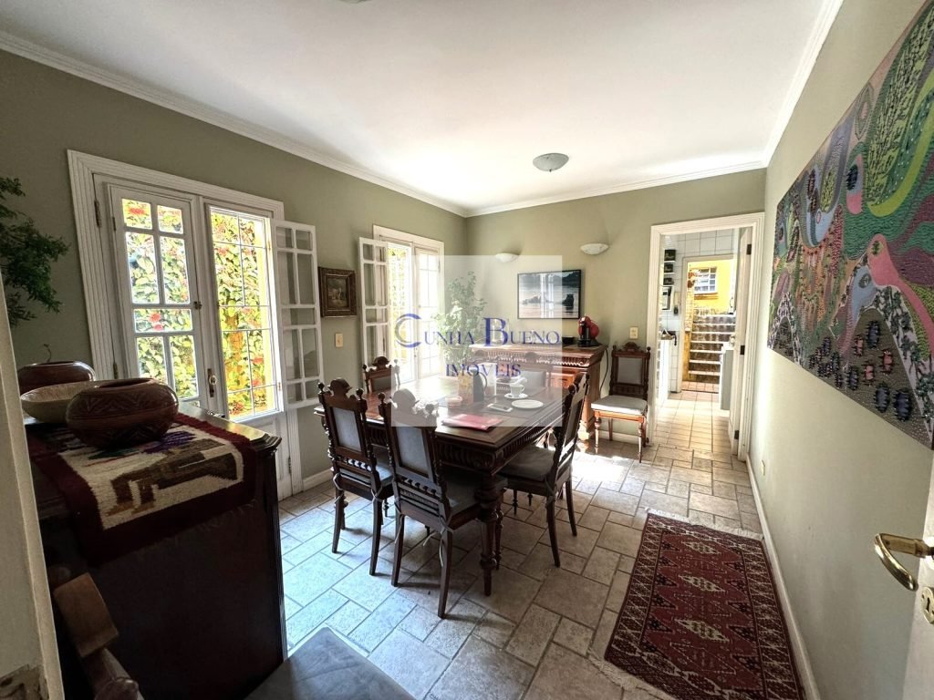 CASA EM EXCELENTE LOCALIZAÇÃO NO JARDIM PAULISTA