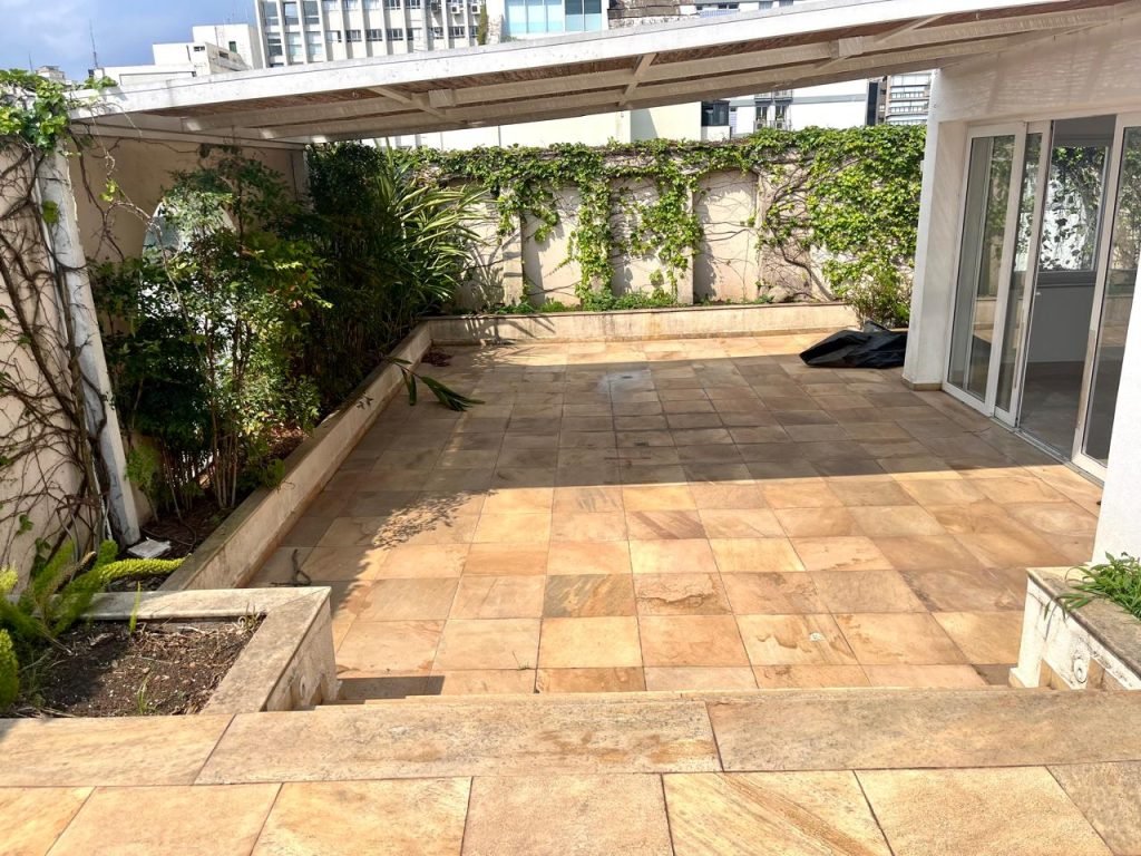COBERTURA MARAVILHOSA NOS JARDINS – 4 VAGAS DE GARAGEM COBERTURA MARAVILHOSA NOS JARDINS – 4 VAGAS DE GARAGEM