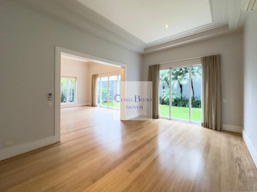 CASA PARA LOCAÇÃO NOS JARDINS – 4 VAGAS DE GARAGEM CASA PARA LOCAÇÃO NOS JARDINS – 4 VAGAS DE GARAGEM