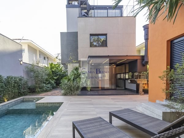 CASA IMPECÁVEL NO JARDIM PAULISTA – Projeto Mario Mazza