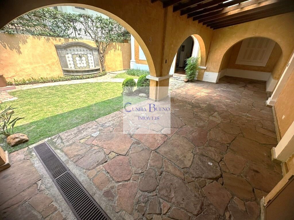 CASA NO JARDIM EUROPA PARA VENDA – EXCELENTE LOCALIZAÇÃO CASA NO JARDIM EUROPA PARA VENDA – EXCELENTE LOCALIZAÇÃO