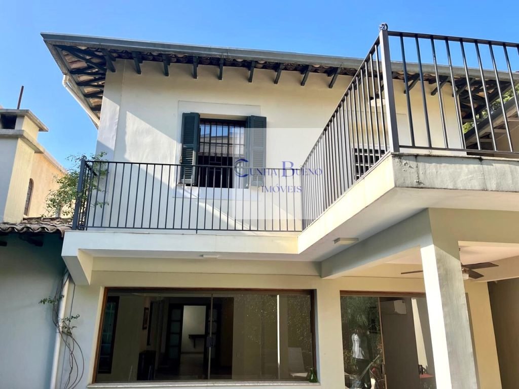 CASA NO JARDIM EUROPA – EM RUA TRANQUILA E EXCELENTE LOCALIZAÇÃO CASA NO JARDIM EUROPA – EM RUA TRANQUILA E EXCELENTE LOCALIZAÇÃO