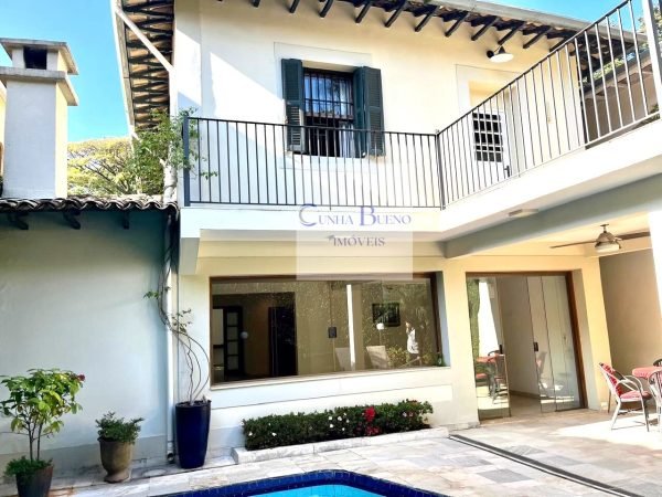 CASA NO JARDIM EUROPA – EM RUA TRANQUILA E EXCELENTE LOCALIZAÇÃO