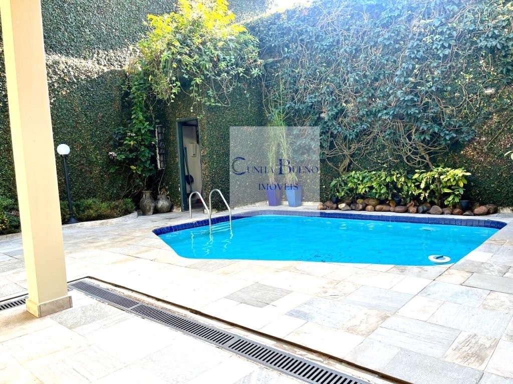 CASA NO JARDIM EUROPA – EM RUA TRANQUILA E EXCELENTE LOCALIZAÇÃO CASA NO JARDIM EUROPA – EM RUA TRANQUILA E EXCELENTE LOCALIZAÇÃO