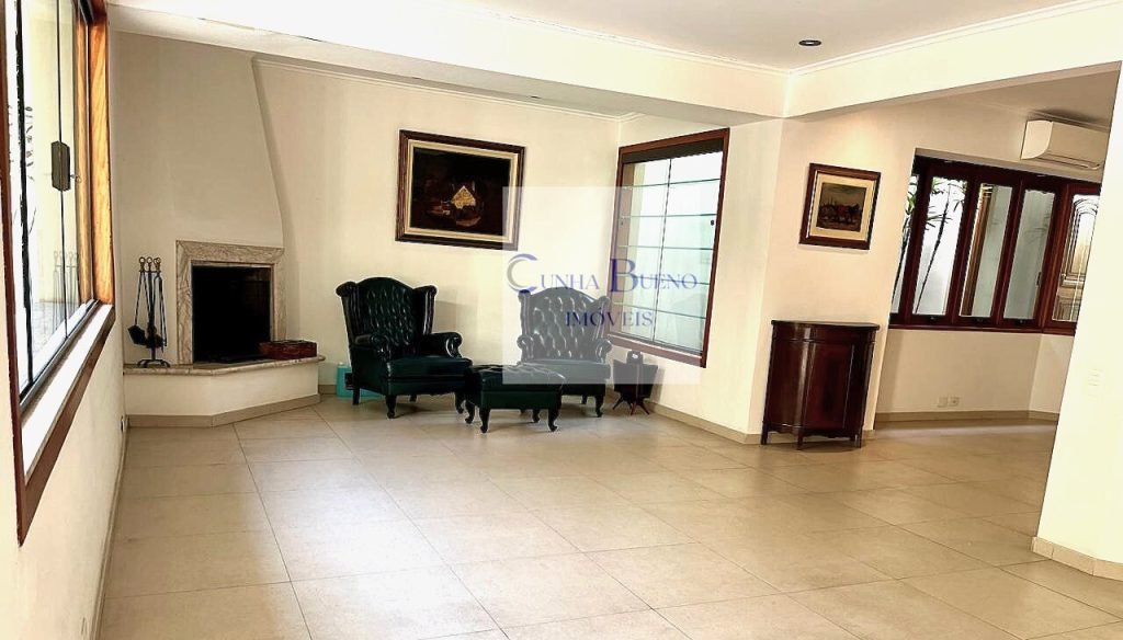CASA NO JARDIM EUROPA – EM RUA TRANQUILA E EXCELENTE LOCALIZAÇÃO CASA NO JARDIM EUROPA – EM RUA TRANQUILA E EXCELENTE LOCALIZAÇÃO