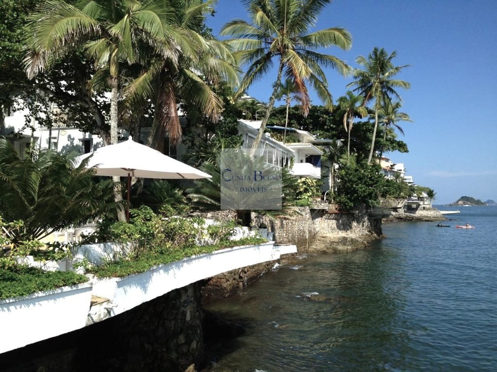 GUARUJÁ – PENÍNSULA DA ENSEADA – LOCAL PRIVADO EM CIMA DO MAR – SAMAMBAIA