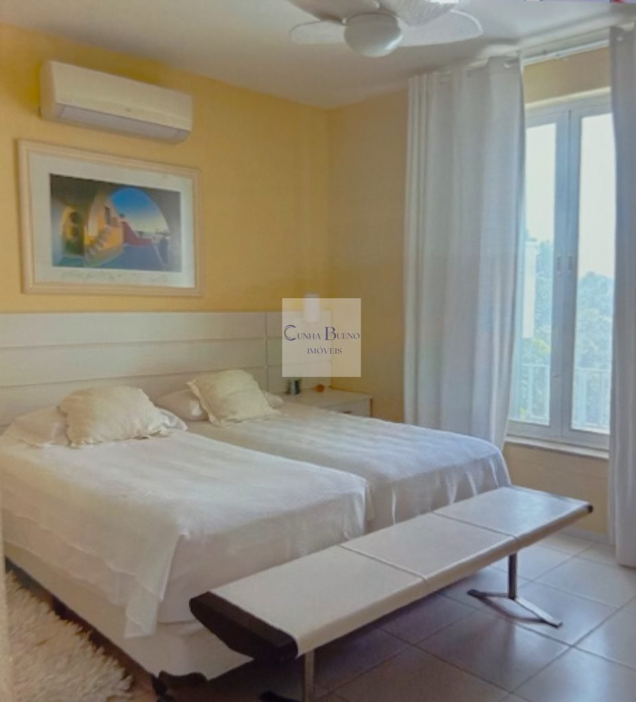 GUARUJÁ – PENÍNSULA DA ENSEADA – LOCAL PRIVADO EM CIMA DO MAR – SAMAMBAIA