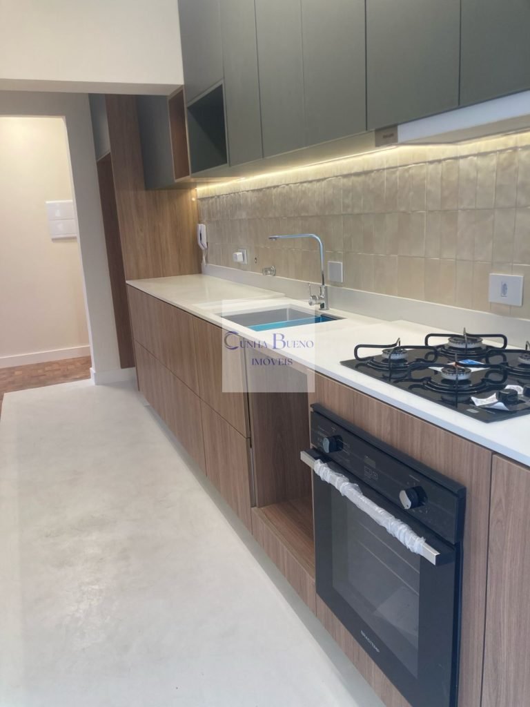 APARTAMENTO REFORMADO NA RUA QUELUZ – LUGAR TRANQUILO MAS PERTO DE TUDO!