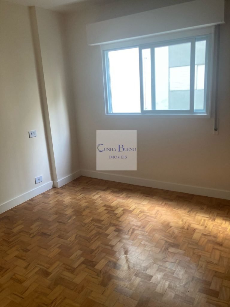 APARTAMENTO REFORMADO NA RUA QUELUZ – LUGAR TRANQUILO MAS PERTO DE TUDO!