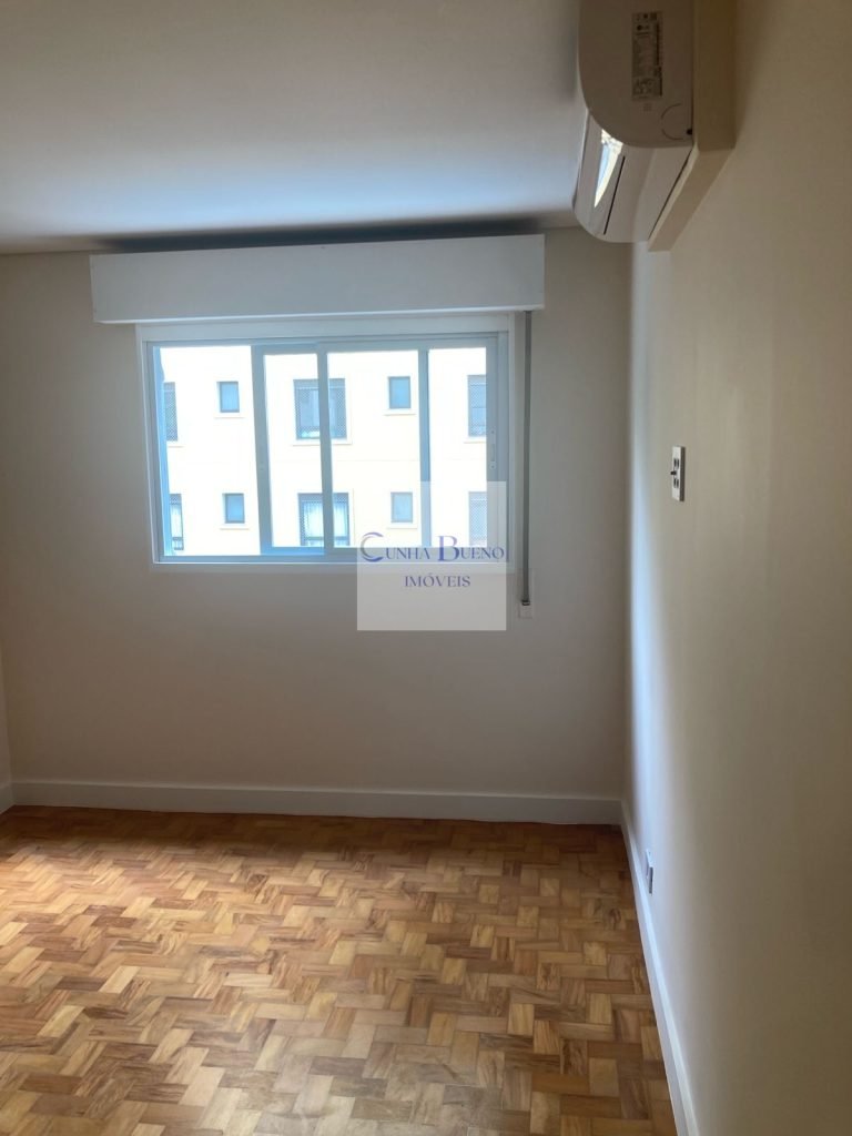 APARTAMENTO REFORMADO NA RUA QUELUZ – LUGAR TRANQUILO MAS PERTO DE TUDO!