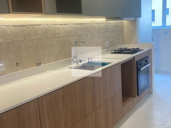 APARTAMENTO REFORMADO NA RUA QUELUZ – LUGAR TRANQUILO MAS PERTO DE TUDO!