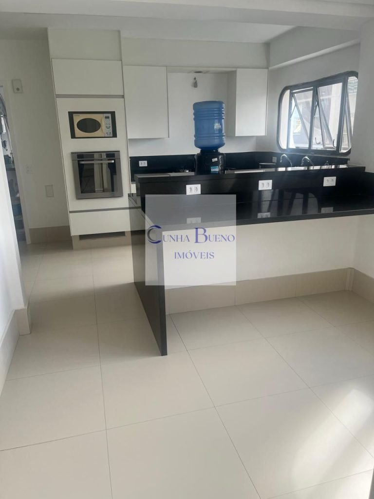 COBERTURA COM VISTA DEFINITIVA PARA O IBIRAPUERA, PAULISTA E JARDINS – LOCAÇÃO