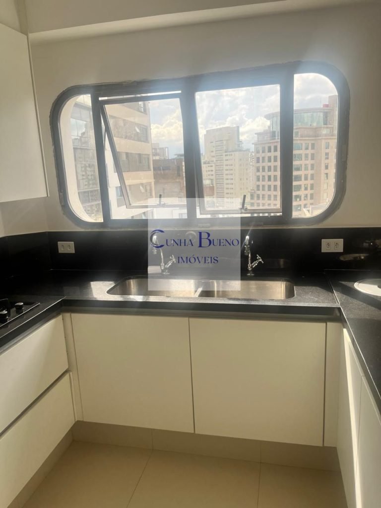 COBERTURA COM VISTA DEFINITIVA PARA O IBIRAPUERA, PAULISTA E JARDINS – LOCAÇÃO