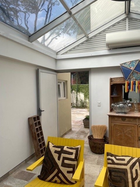 CASA ACONCHEGANTE COM MUITO POTENCIAL NO JARDIM PAULISTA