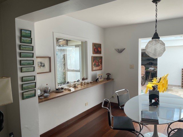 CASA ACONCHEGANTE COM MUITO POTENCIAL NO JARDIM PAULISTA