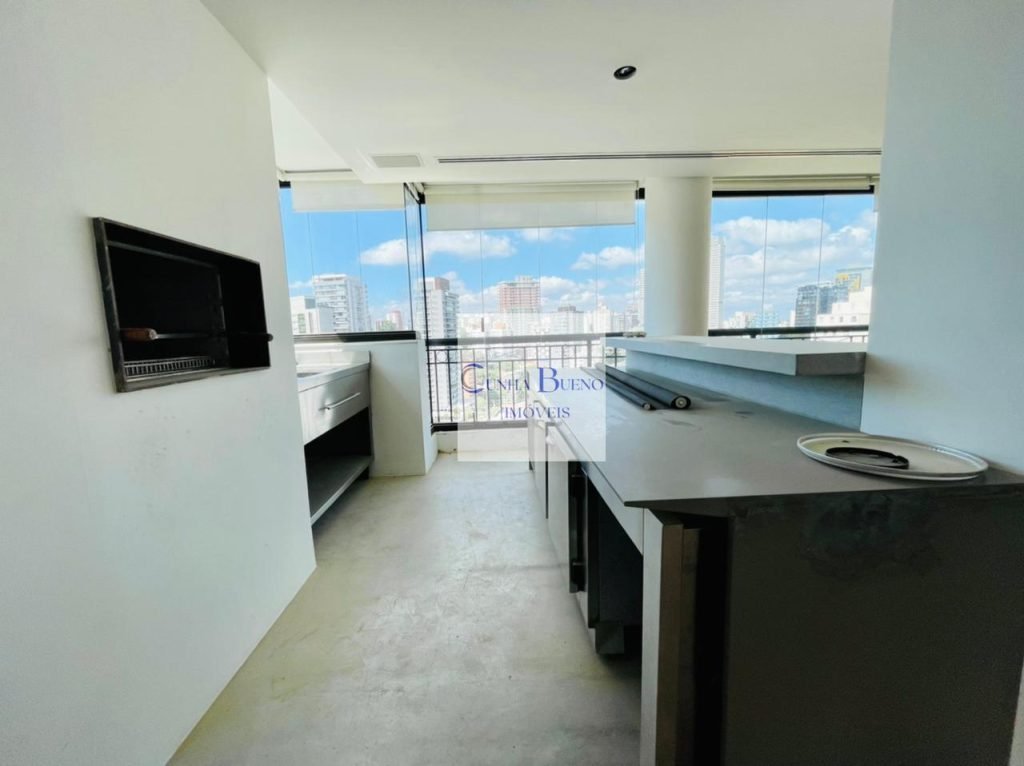 EXCELENTE APARTAMENTO COM VISTA EXCEPCIONAL – REFORMADO EM PERDIZES