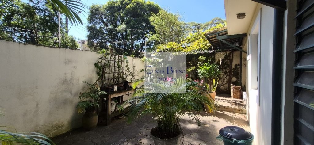 CASA EM RUA EXCELENTE DO JARDIM PAULISTA – PRÓXIMA A IGREJA SÃO GABRIEL