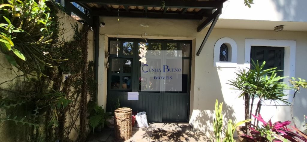 CASA EM RUA EXCELENTE DO JARDIM PAULISTA – PRÓXIMA A IGREJA SÃO GABRIEL