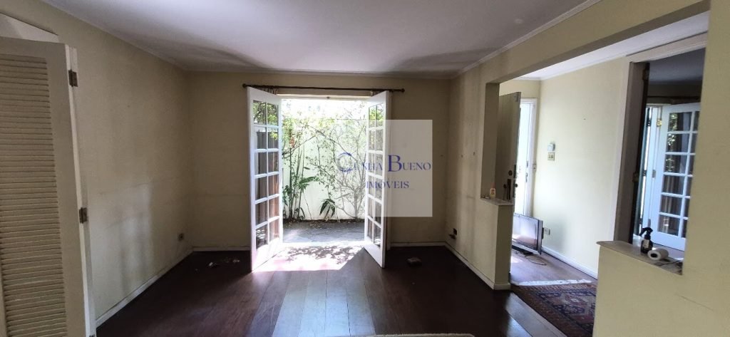 CASA EM RUA EXCELENTE DO JARDIM PAULISTA – PRÓXIMA A IGREJA SÃO GABRIEL