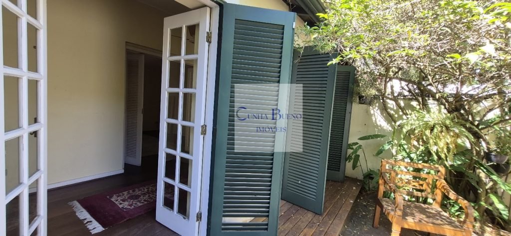 CASA EM RUA EXCELENTE DO JARDIM PAULISTA – PRÓXIMA A IGREJA SÃO GABRIEL